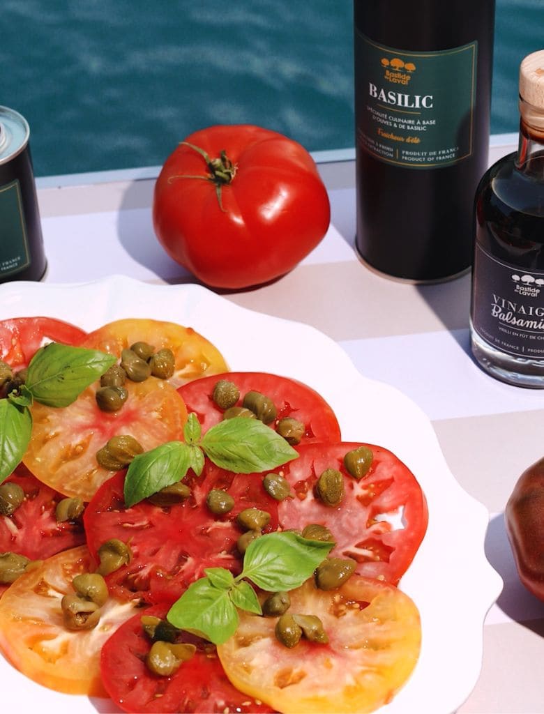 Carpaccio de tomates, huile d’olive Basilic & vinaigre balsamique